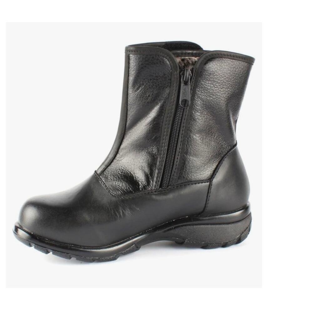 Clinic Women's Claire Boots Lined Black Leather Waterproof Boots Sz. 7.5
